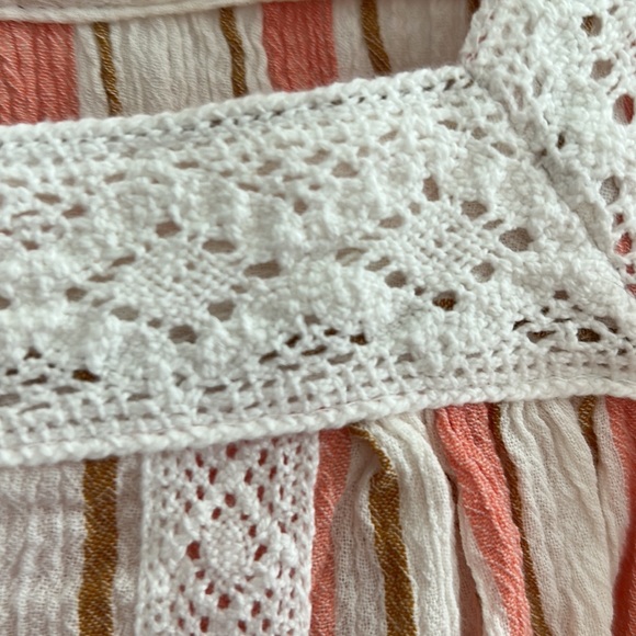 LC Lauren Conrad Lace Peasant Top - Picture 4 of 6